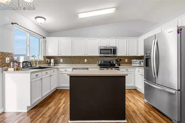 Colorado Springs, CO 80923,4886 Little London DR