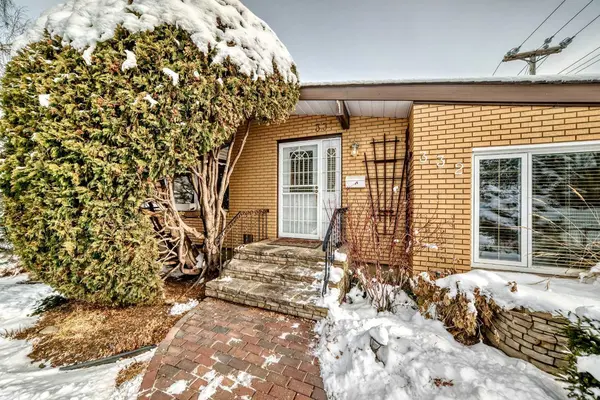 Calgary, AB T2J 1H5,332 Wascana CRES SE