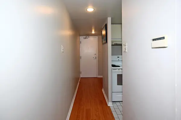 Toronto C01, ON M5V 2W8,705 King ST W #1506