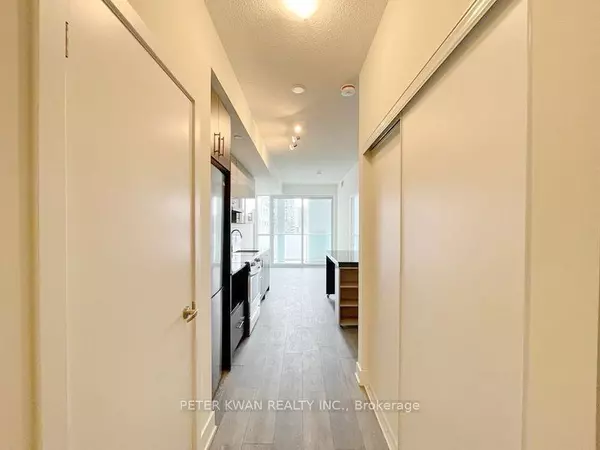 Toronto C15, ON M2J 4T1,188 Fairview Mall DR #305