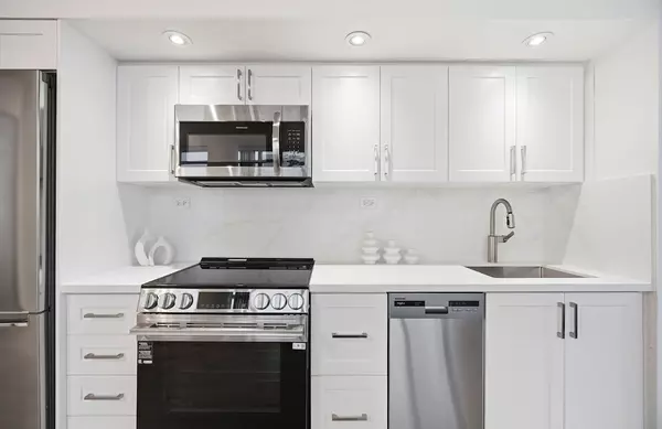 Toronto C01, ON M5V 3Z7,25 Capreol CT #4009