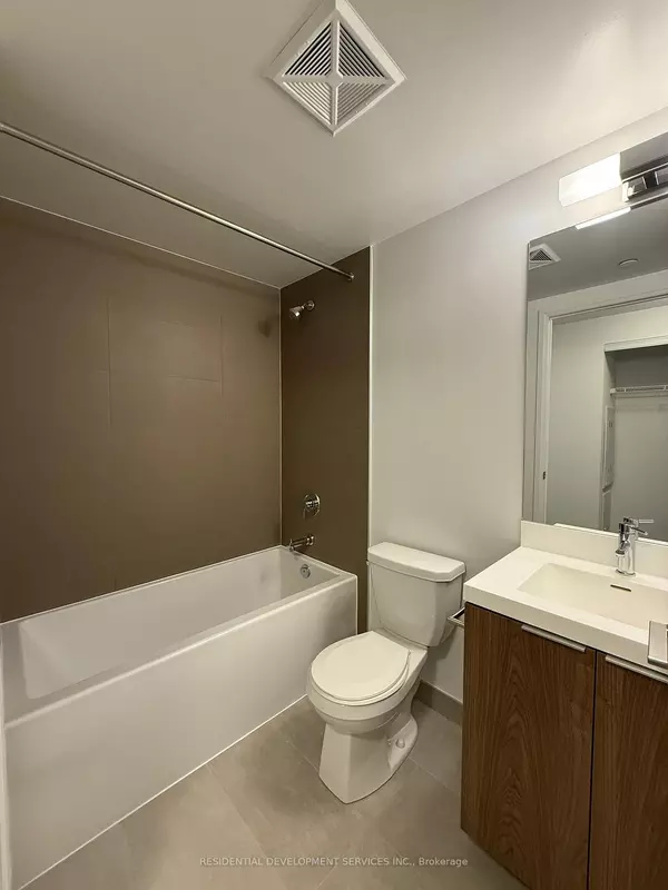 Toronto C01, ON M5V 0T2,28 Widmer ST #3127