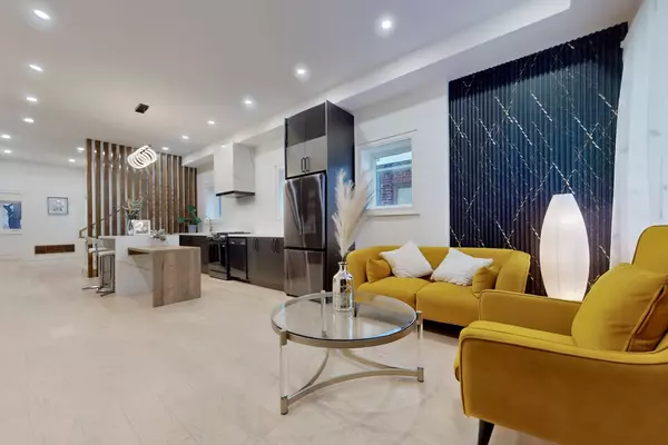 Toronto C03, ON M6C 1N5,16 Mulberry CRES