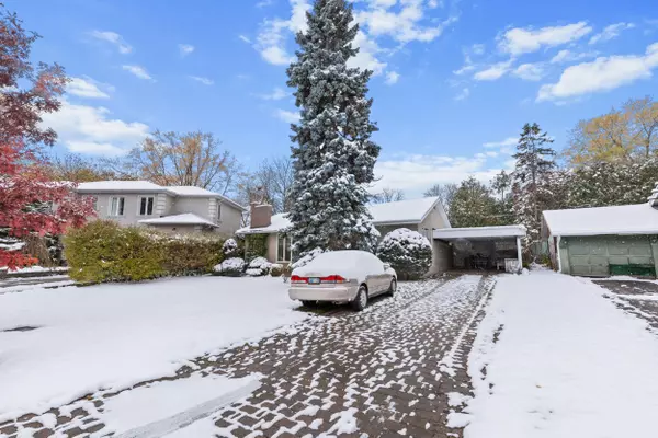 Toronto C13, ON M3B 1S7,11 Merredin PL