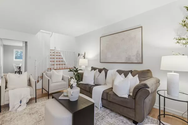 Whitby, ON L1N 1Z4,366 Rosedale DR