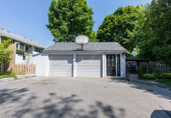 Clarington, ON L1C 1Y1,4 Concession ST E