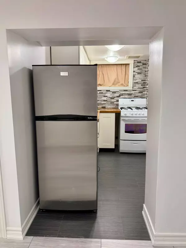 Toronto E02, ON M4C 1S9,28 Gates AVE #Bsmt