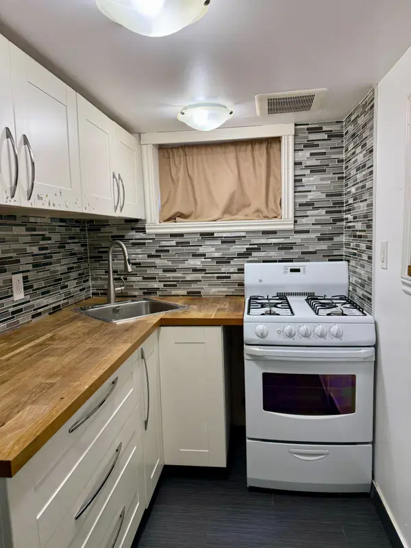 Toronto E02, ON M4C 1S9,28 Gates AVE #Bsmt