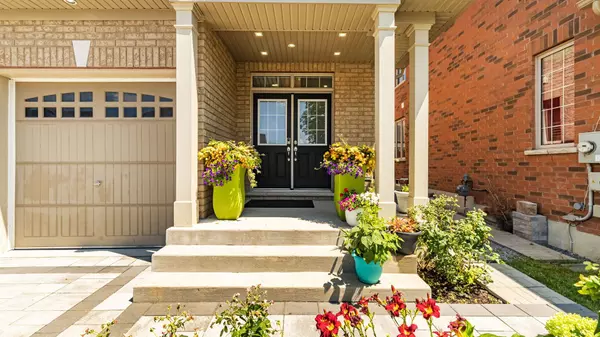 Oshawa, ON L1L 0M1,411 Windfields Farm DR W #MAIN