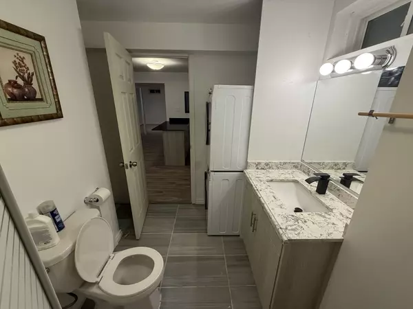 Oshawa, ON L1K 0T6,2002 Cocklin CRES #Basement