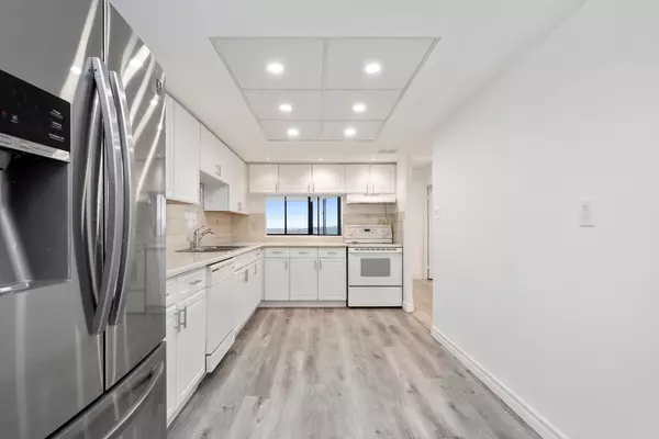 Toronto E05, ON M1W 3P6,2330 Bridletowne CIR #910