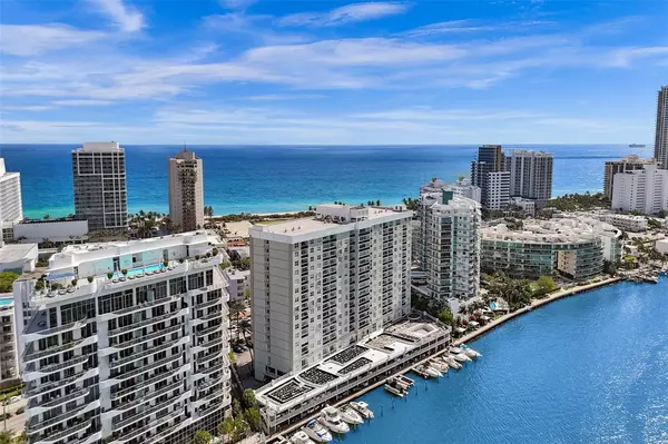 Miami Beach, FL 33141,6770 Indian Creek Dr #10-R