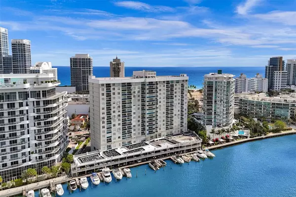 Miami Beach, FL 33141,6770 Indian Creek Dr #10-R