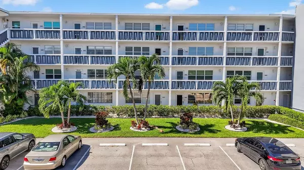 Deerfield Beach, FL 33442,2005 BERKSHIRE A #2005