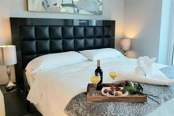 Miami, FL 33131,1080 Brickell Ave #2105