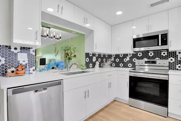 Coconut Creek, FL 33066,4402 Martinique Ct #L3