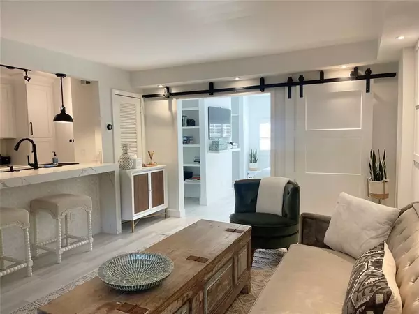 Fort Lauderdale, FL 33316,1405 Miami Rd #9