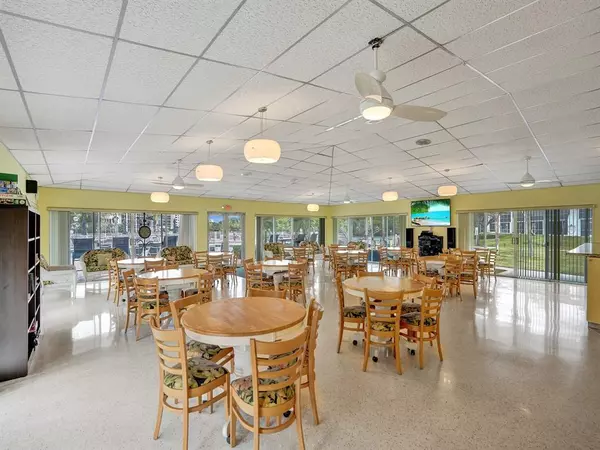 Deerfield Beach, FL 33441,105 NE 19th Ave #352