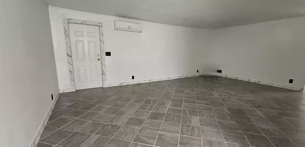 Pembroke Pines, FL 33029,21511 NW 3rd St