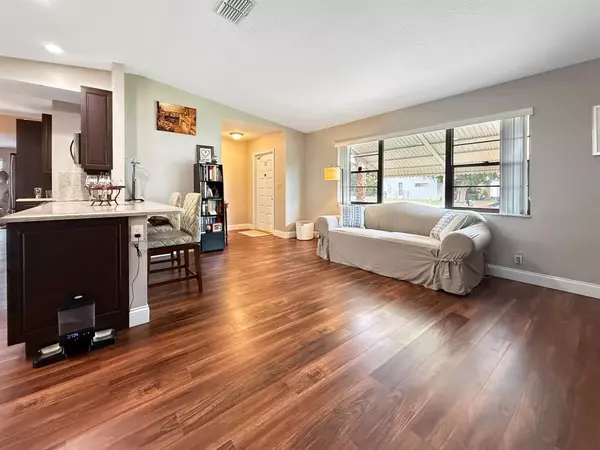 Margate, FL 33068,4941 SW 10th St