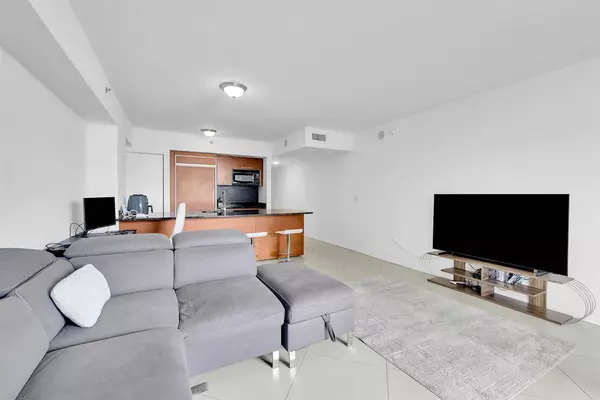 Hallandale Beach, FL 33009,1830 S Ocean Dr #2005