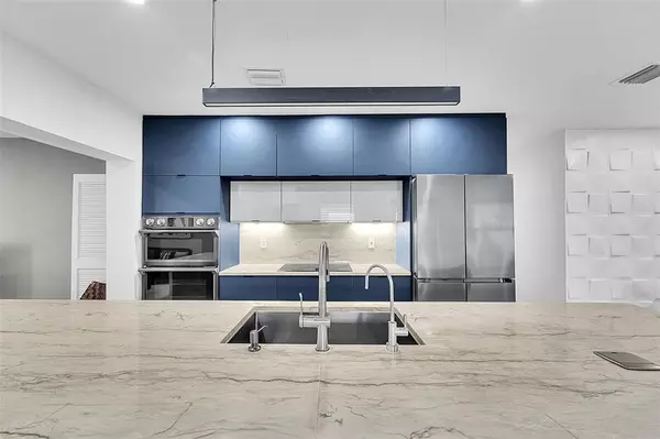 Fort Lauderdale, FL 33304,1224 NE 12TH AV