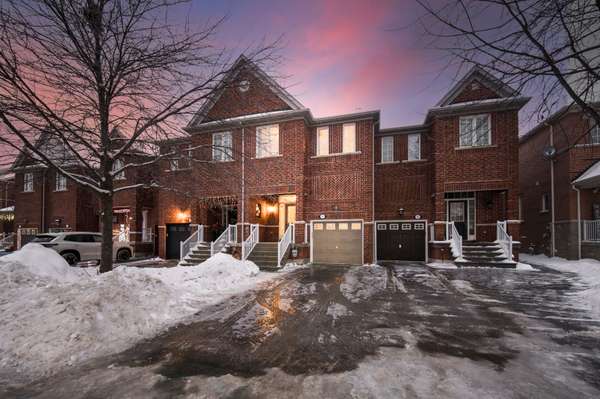 Bradford West Gwillimbury, ON L3Z 0G4,24 Gosnel CIR