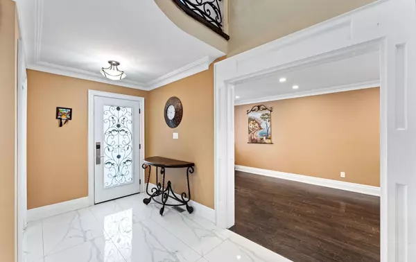 Vaughan, ON L4H 1C4,287 Andy CRES