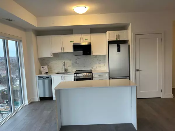 Newmarket, ON L3Y 0J2,715 Davis DR #B1208