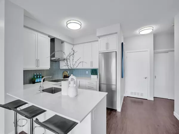 Burlington, ON L7R 0E4,2081 Fairview ST #610