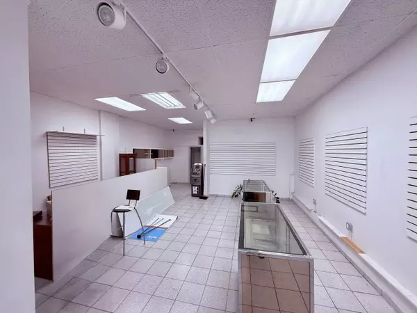 Toronto W04, ON M9N 2S1,1654 Jane ST