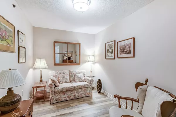 Burlington, ON L7L 6P6,100 Burloak DR #1201