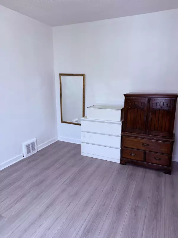 Toronto W02, ON M6H 4C2,1309 Dufferin ST #2