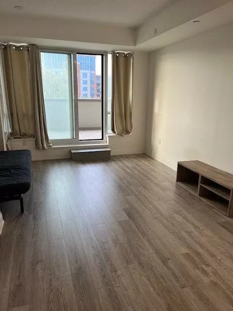 Toronto W05, ON M3M 2G4,2800 KEELE ST #409