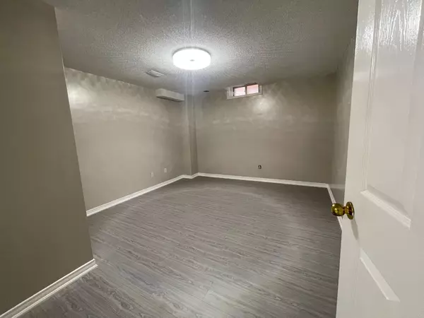 Brampton, ON L7A 2A5,56 Spencer DR