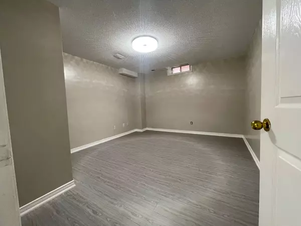 Brampton, ON L7A 2A5,56 Spencer DR