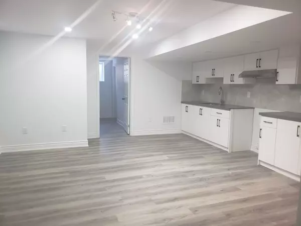 Milton, ON L9T 7H3,700 Megson TER