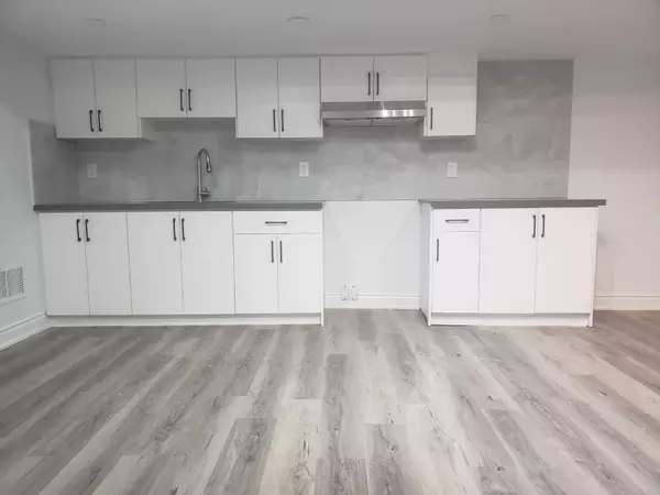 Milton, ON L9T 7H3,700 Megson TER