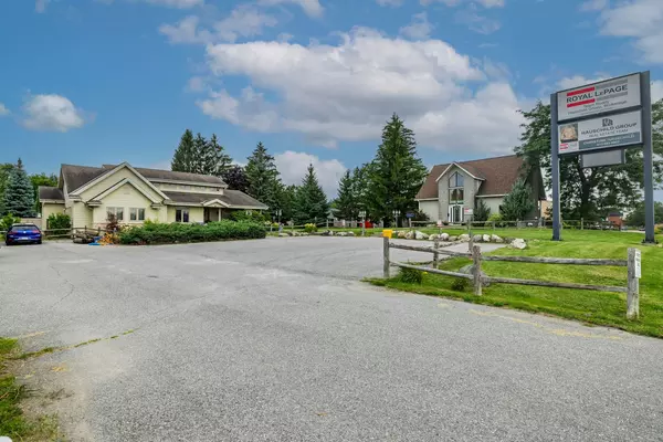 Bells Corners And South To Fallowfield, ON K2H 5Z1,2188 Robertson RD