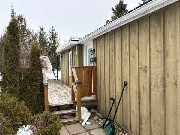 Southgate, ON N0C 1B0,4 Maple Grove Village RD