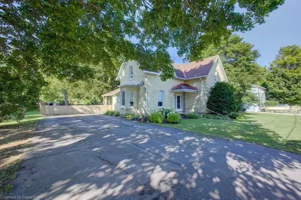 Huron East, ON N0G 1H0,34 Queen ST