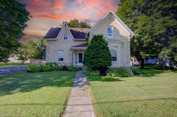 Huron East, ON N0G 1H0,34 Queen ST