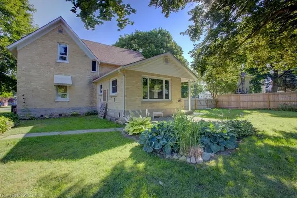 Huron East, ON N0G 1H0,34 Queen ST