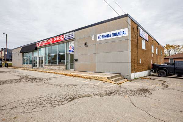 1050 Upper James ST #2, Hamilton, ON L9C 3A9