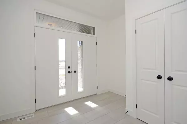 Ingersoll, ON N5C 0E4,2 Montgomery WAY