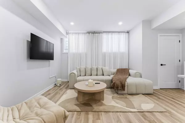 Lower Town - Sandy Hill, ON K1N 5M8,182 Murray ST