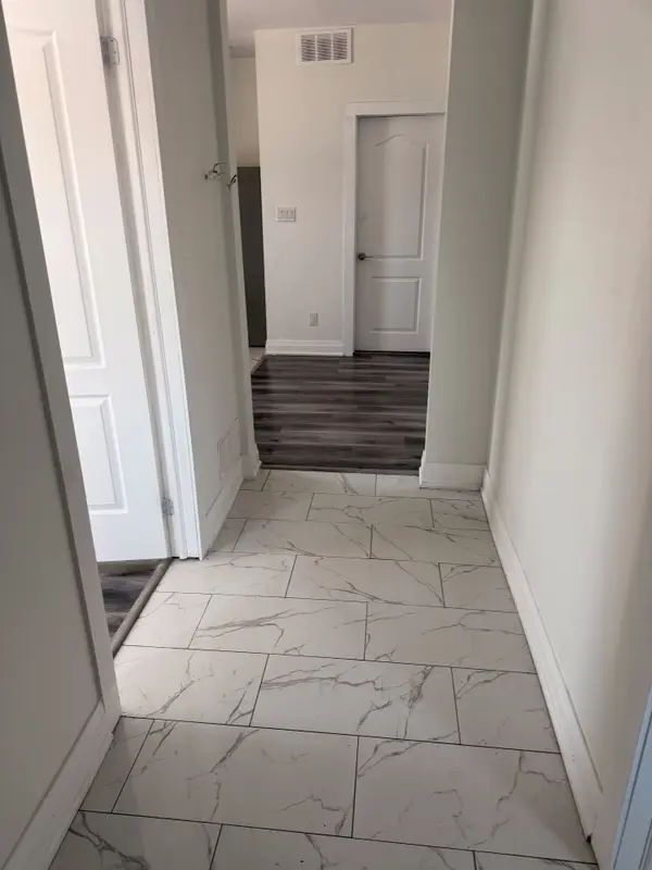 Windsor, ON N9A 1W1,293 Louis AVE