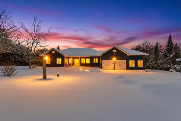 2667 Mary Nichols RD, Selwyn, ON K0L 2H0