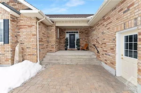 Casselman, ON K0A 1M0,3 VANESSA CIR