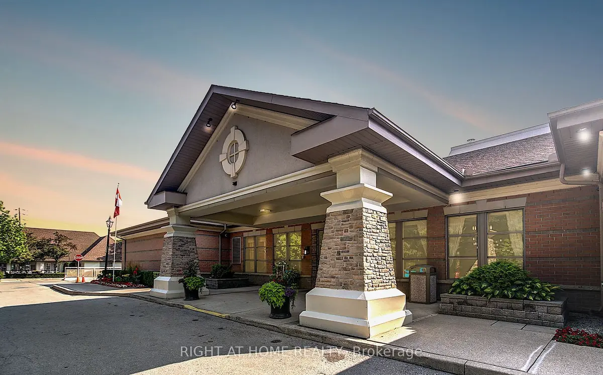 Burlington, ON L7L 6P6,100 Burloak DR #1301